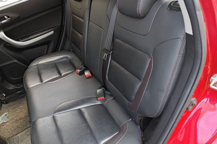 Used CHANGAN CS35 2016 1.6L Automatic Luxury Model China IV Standard Left Rear Seat