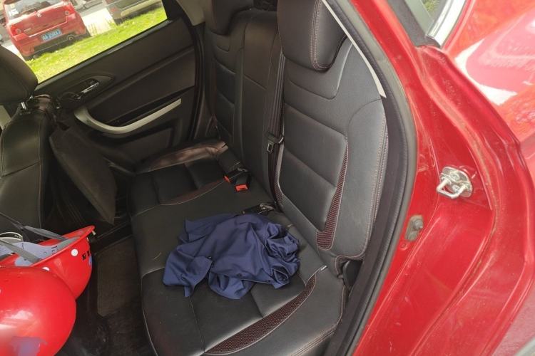 Used CHANGAN CS35 2016 1.6L Automatic Luxury Model China IV Standard Left Rear Seat