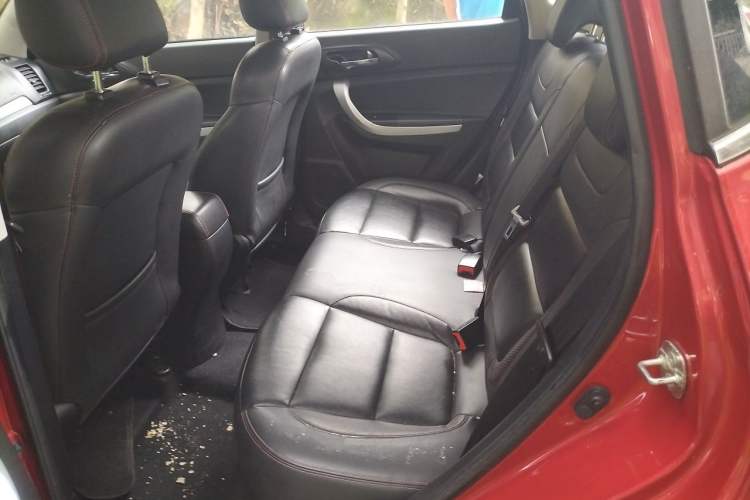Used CHANGAN CS35 2016 1.6L Automatic Luxury Model China V Standard Left Rear Seat