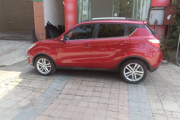Used CHANGAN CS35 2016 1.6L Automatic Luxury Model China IV Standard Left Side
