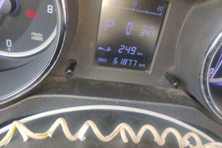 Used CHANGAN CS35 2016 1.6L Automatic Luxury Model China IV Standard Odometer Close Up