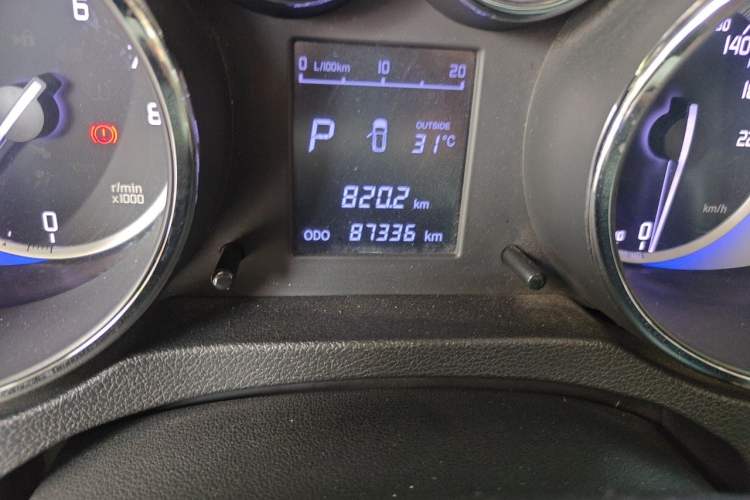 Used CHANGAN CS35 2016 1.6L Automatic Luxury Model China IV Standard Odometer Close Up