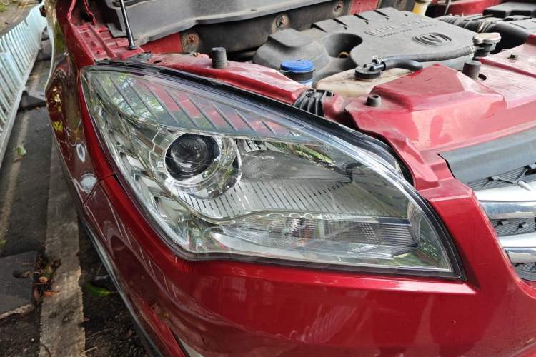 Used CHANGAN CS35 2016 1.6L Automatic Luxury Model China IV Standard Right Front Headlight