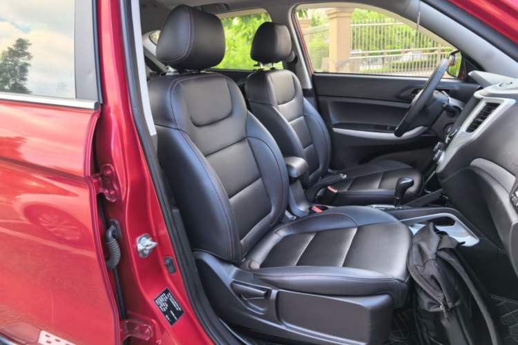 Used CHANGAN CS35 2016 1.6L Automatic Luxury Model China IV Standard Right Front Seat
