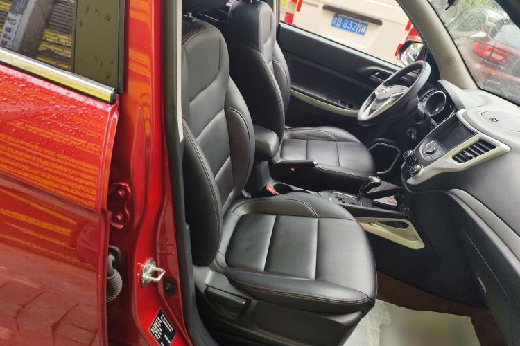 Used CHANGAN CS35 2016 1.6L Automatic Luxury Model China IV Standard Right Front Seat