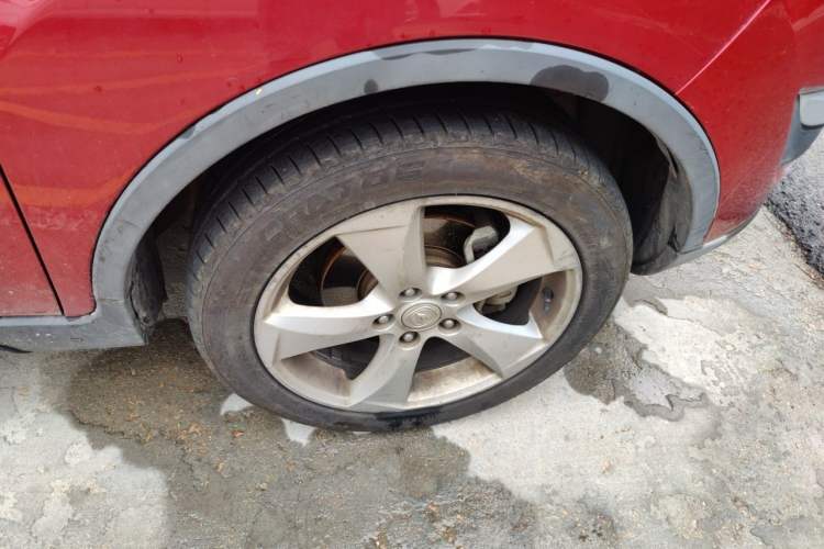 Used CHANGAN CS35 2016 1.6L Manual Luxury Model China IV Right Front Wheel Hub