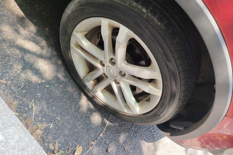 Used CHANGAN CS35 2016 1.6L Manual Luxury Model China IV Standard Right Front Wheel Hub