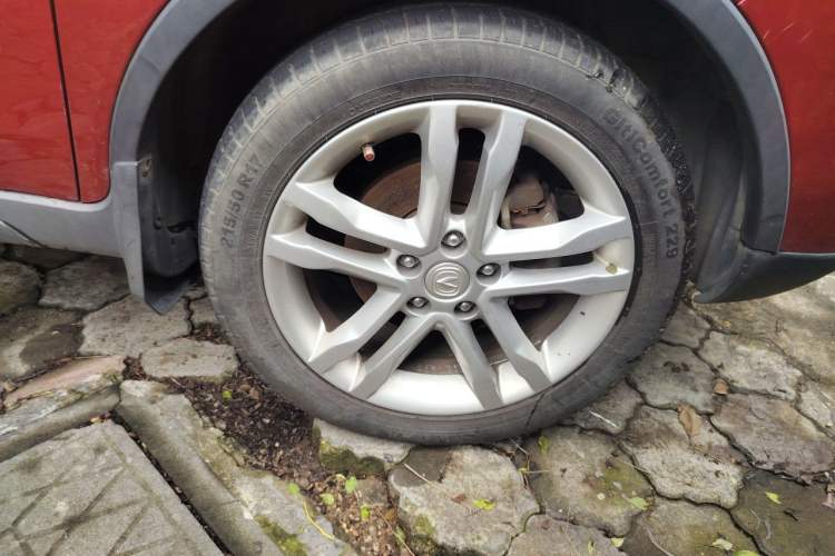 Used CHANGAN CS35 2016 1.6L Automatic Luxury Model China V Standard Right Front Wheel Hub