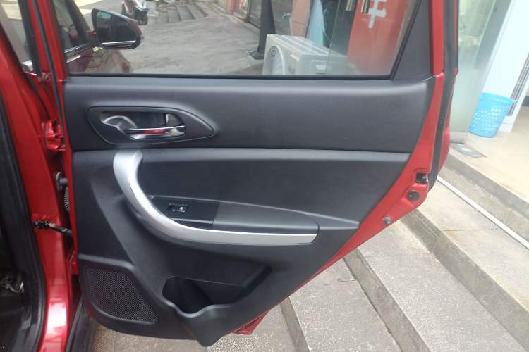Used CHANGAN CS35 2016 1.6L Automatic Luxury Model China IV Standard Right Rear Door Interior