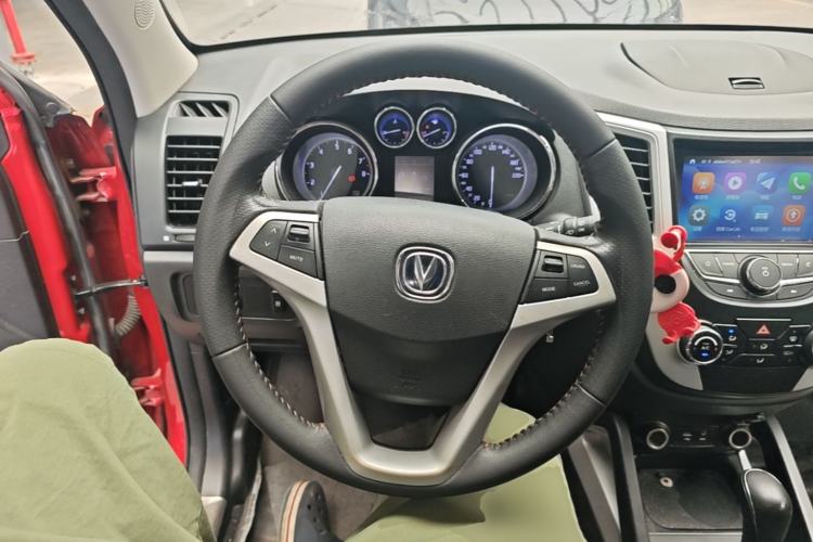 Used CHANGAN CS35 2016 1.6L Automatic Luxury Model China V Standard Steering Wheel