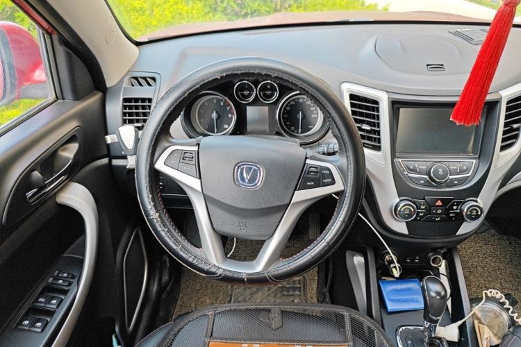 Used CHANGAN CS35 2016 1.6L Automatic Luxury Model China IV Standard Steering Wheel
