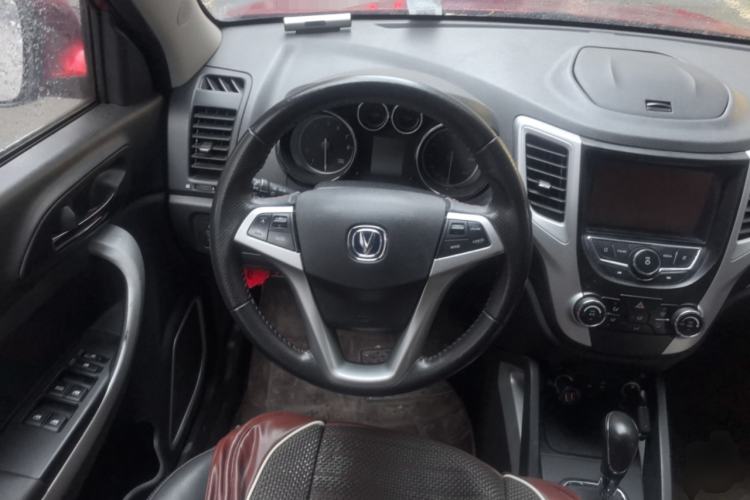 Used CHANGAN CS35 2016 1.6L Automatic Luxury Model China V Standard Steering Wheel