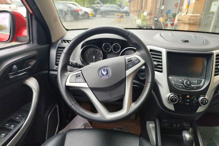 Used CHANGAN CS35 2016 1.6L Automatic Luxury Model China IV Standard Steering Wheel