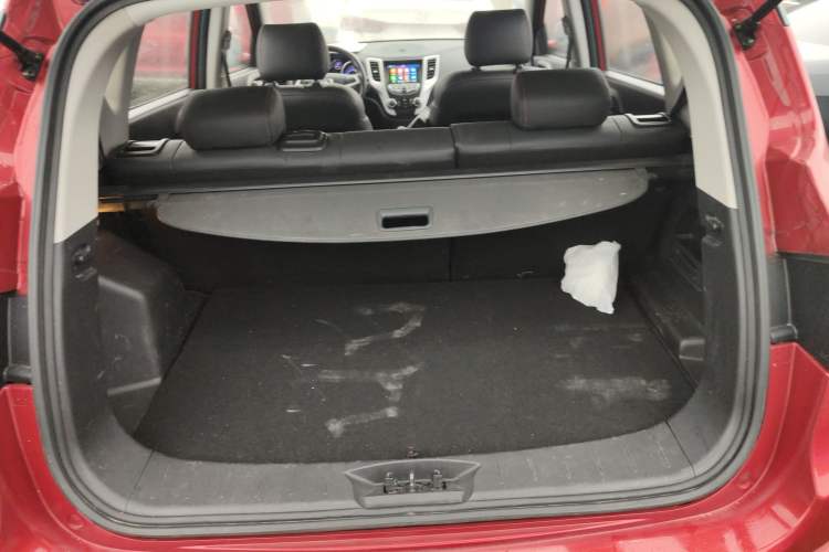 Used CHANGAN CS35 2016 1.6L Manual Luxury Model China V Standard Trunk