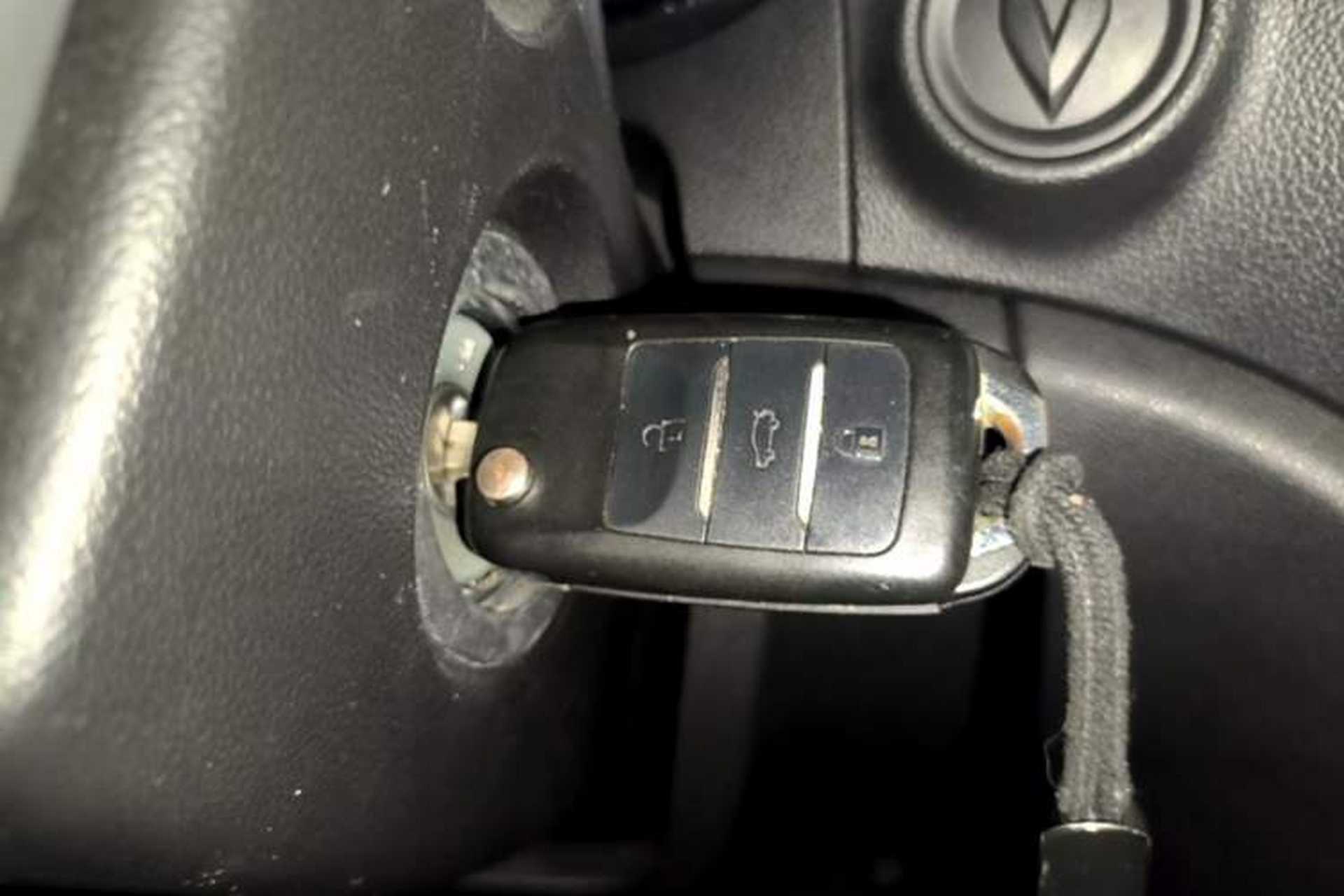 Used CHANGAN CS35 2016 1.6L Automatic Luxury Model China V Standard Vehicle Key