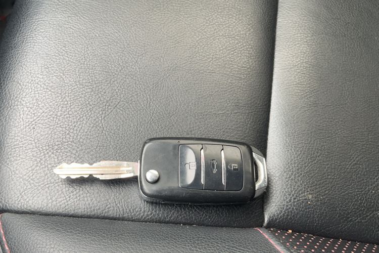 Used CHANGAN CS35 2016 1.6L Automatic Luxury Model China V Standard Vehicle Key
