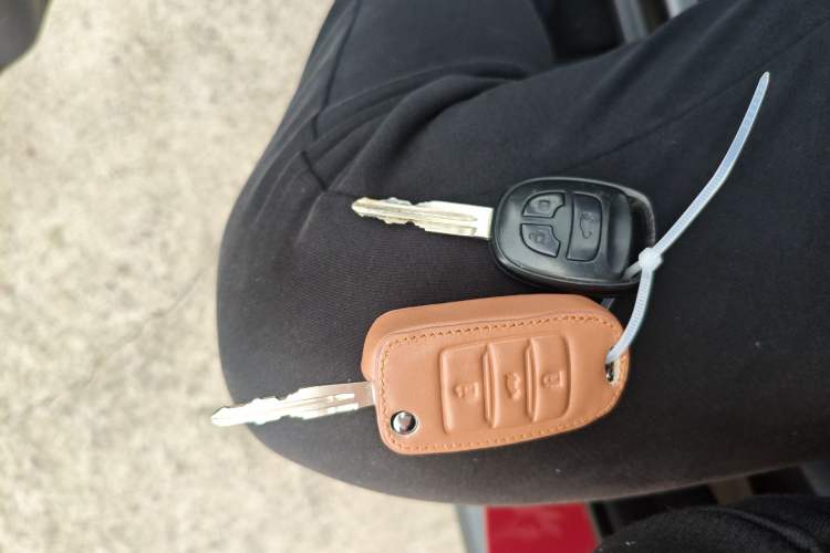 Used CHANGAN CS35 2016 1.6L Automatic Luxury Model China V Standard Vehicle Key