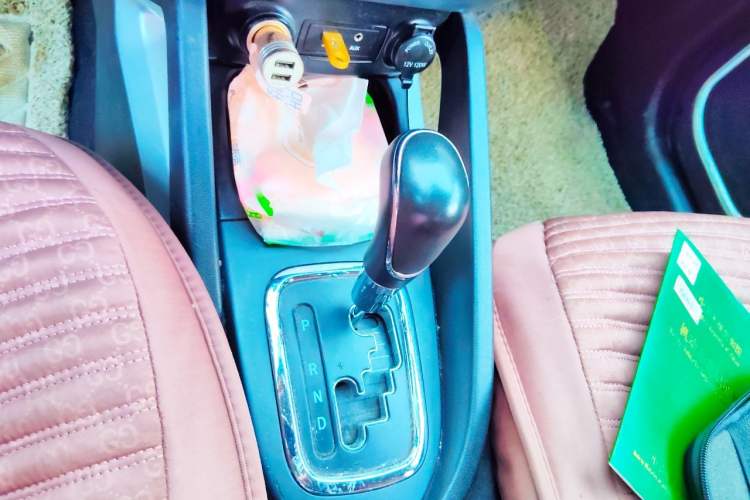 Used CHANGAN CS35 2016 1.6L Automatic Luxury Model China IV Standard Gear Lever