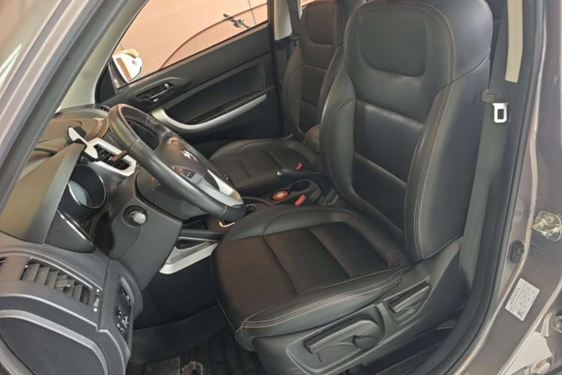 Used CHANGAN CS35 2016 1.6L Manual Luxury Model China IV Standard Left Front Seat