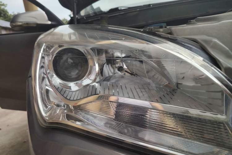 Used CHANGAN CS35 2016 1.6L Manual Luxury Model China IV Standard Right Front Headlight