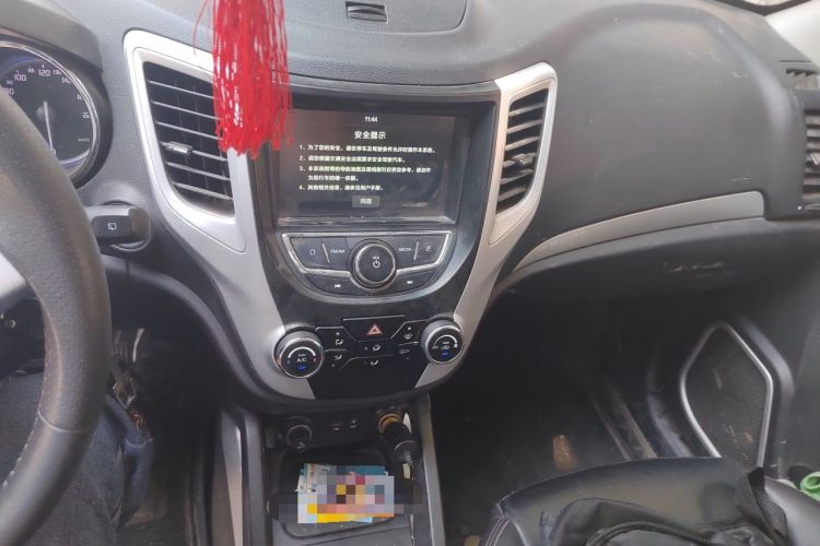 Used CHANGAN CS35 2016 1.6L Manual Luxury Model China IV Standard Audio And AC Panel