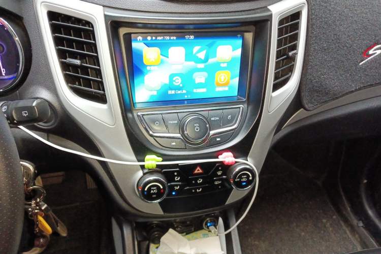 Used CHANGAN CS35 2016 1.6L Automatic Luxury Model China V Standard Audio And AC Panel
