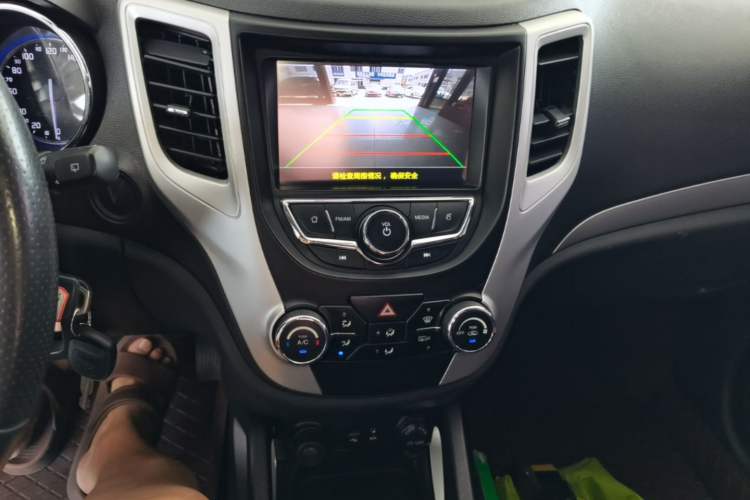 Used CHANGAN CS35 2016 1.6L Manual Luxury Model China IV Standard Audio And AC Panel