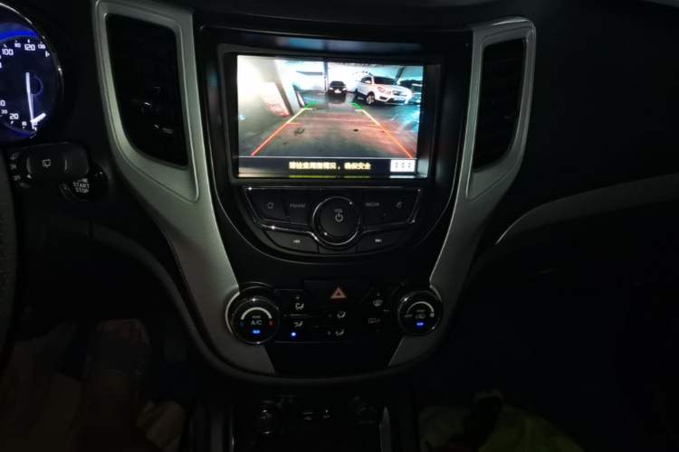 Used CHANGAN CS35 2016 1.6L Manual Luxury Model China IV Audio And AC Panel
