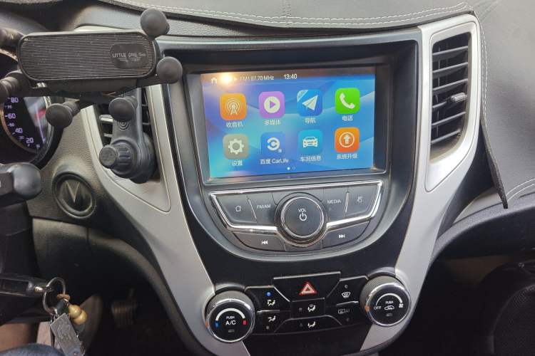 Used CHANGAN CS35 2016 1.6L Manual Luxury Model China V Standard Audio And AC Panel
