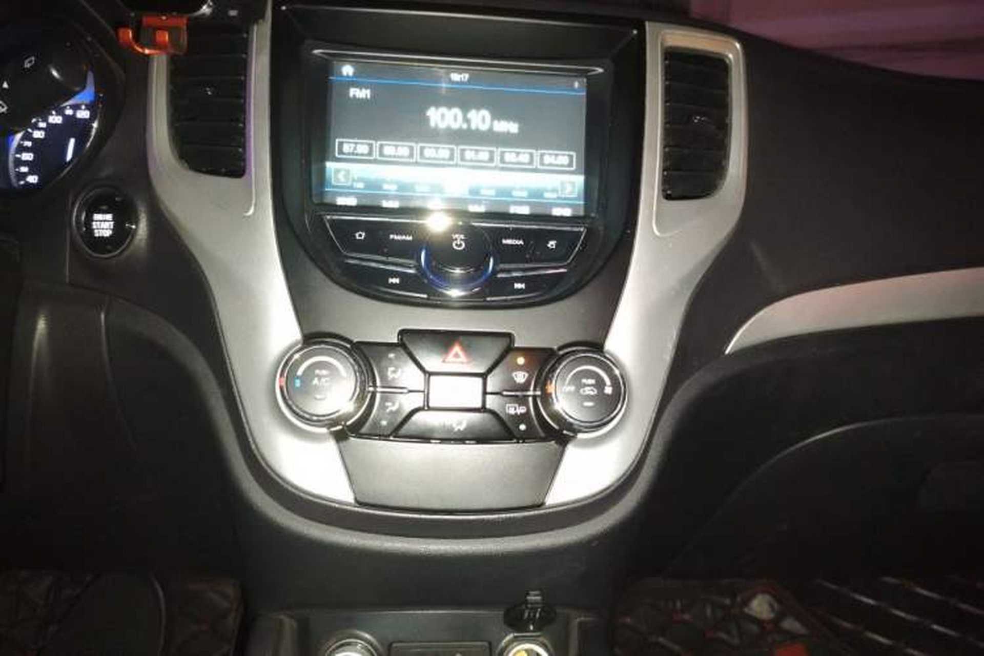 Used CHANGAN CS35 2016 1.6L Automatic Prestige Model China IV Standard Audio And AC Panel