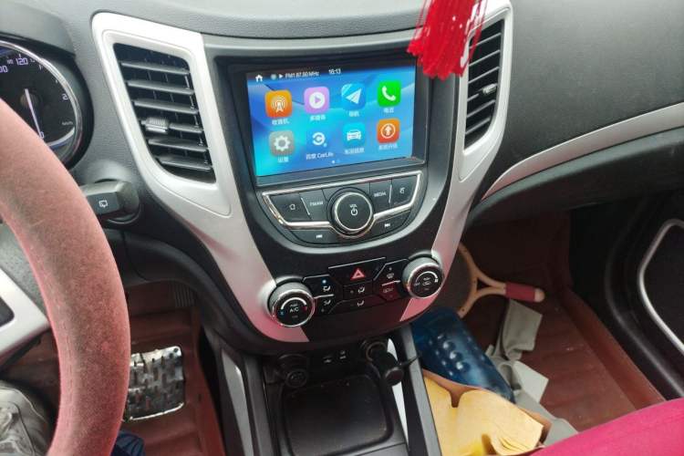 Used CHANGAN CS35 2016 1.6L Manual Luxury Model China IV Standard Audio And AC Panel