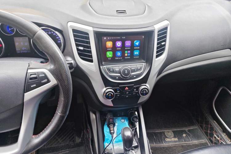 Used CHANGAN CS35 2016 1.6L Automatic Prestige Model China V Standard Audio And AC Panel