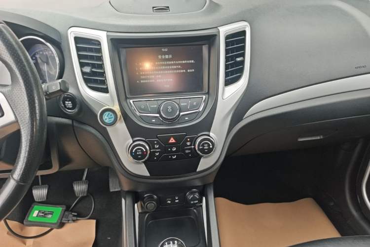 Used CHANGAN CS35 2016 1.6L Manual Luxury Model China IV Audio And AC Panel
