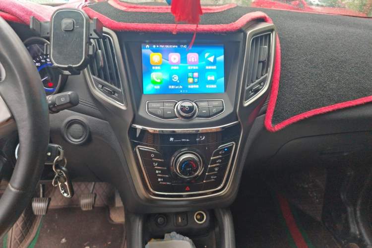 Used CHANGAN CS35 2016 1.6L Manual Luxury Model China IV Standard Audio And AC Panel