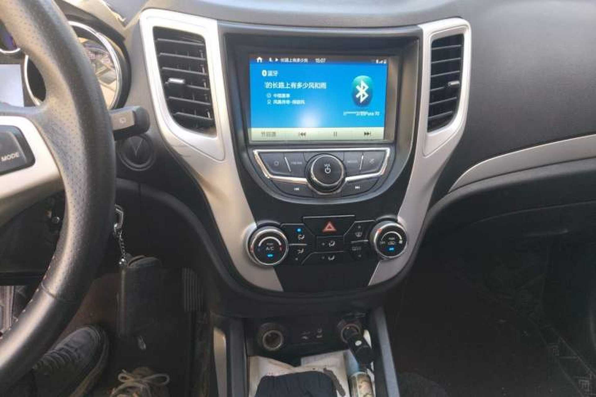 Used CHANGAN CS35 2016 1.6L Manual Luxury Model China IV Standard Audio And AC Panel