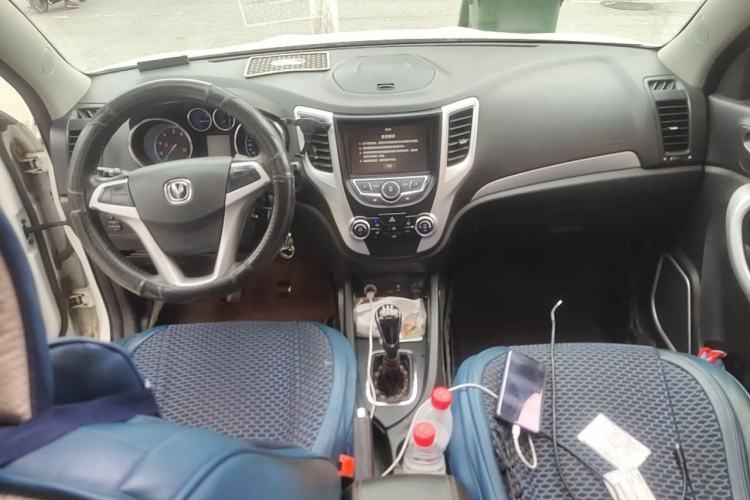 Used CHANGAN CS35 2016 1.6L Manual Luxury Model China V Standard Center Console