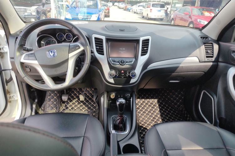 Used CHANGAN CS35 2016 1.6L Manual Luxury Model China V Standard Center Console