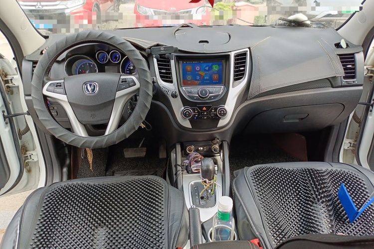 Used CHANGAN CS35 2016 1.6L Automatic Luxury Model China V Standard Center Console