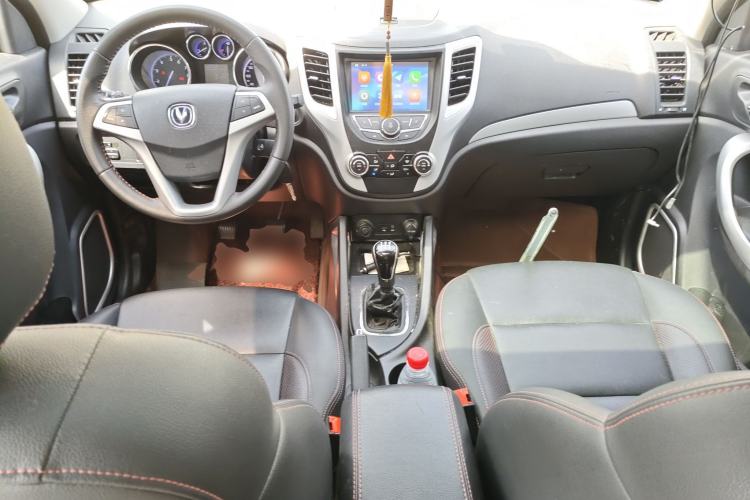 Used CHANGAN CS35 2016 1.6L Manual Luxury Model China V Standard Center Console