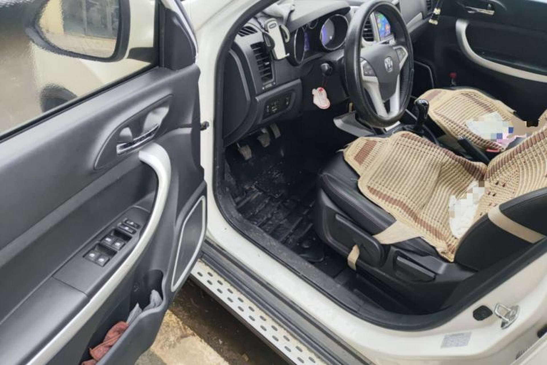 Used CHANGAN CS35 2016 1.6L Manual Luxury Model China IV Standard Driver Seat