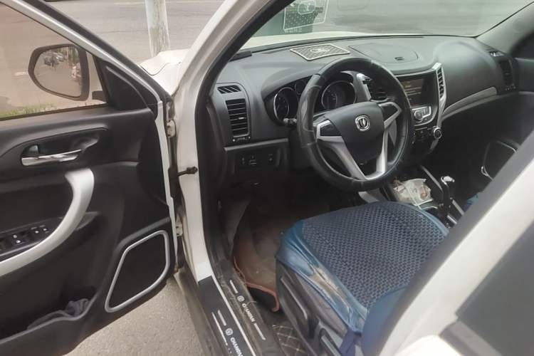 Used CHANGAN CS35 2016 1.6L Manual Luxury Model China V Standard Driver Seat