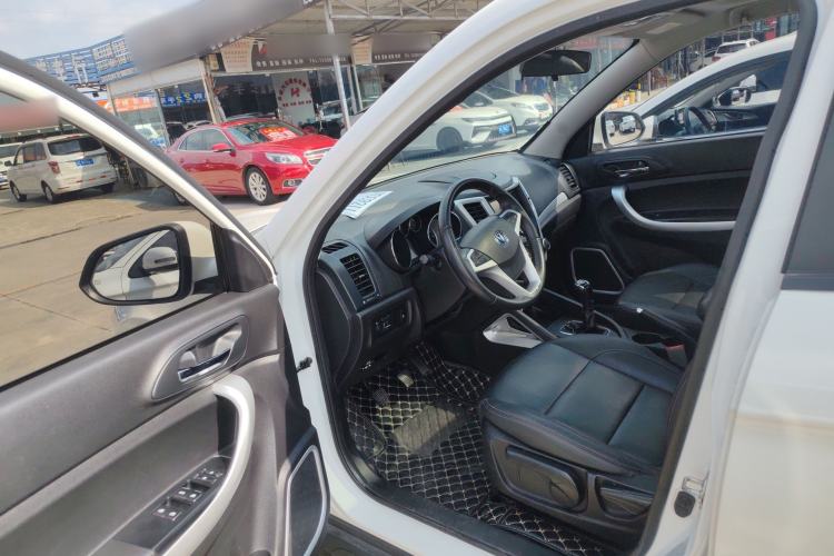 Used CHANGAN CS35 2016 1.6L Manual Luxury Model China V Standard Driver Seat