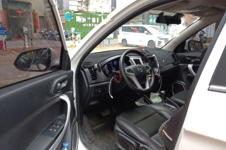 Used CHANGAN CS35 2016 1.6L Automatic Luxury Model China V Standard Driver Seat