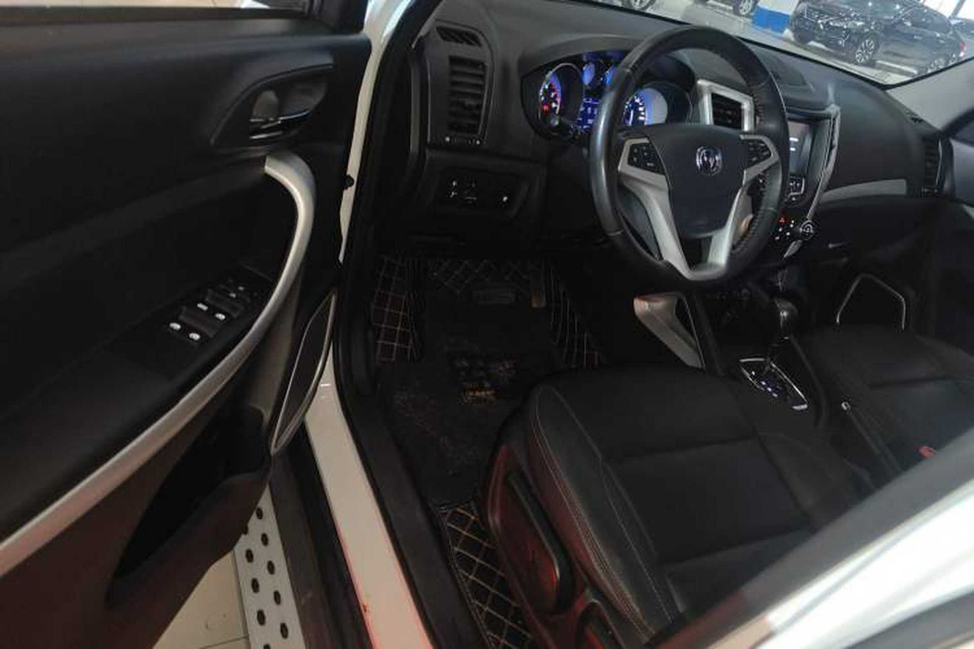 Used CHANGAN CS35 2016 1.6L Automatic Luxury Model China V Standard Driver Seat