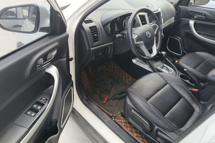 Used CHANGAN CS35 2016 1.6L Automatic Luxury Model China IV Standard Driver Seat