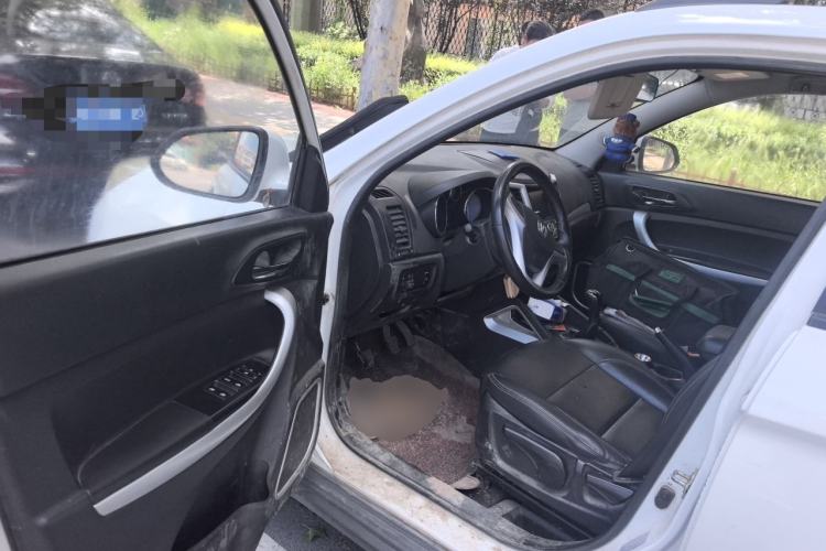 Used CHANGAN CS35 2016 1.6L Manual Luxury Model China IV Standard Driver Seat