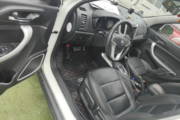 Used CHANGAN CS35 2016 1.6L Automatic Luxury Model China V Standard Driver Seat
