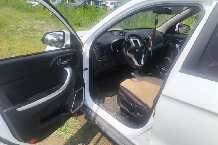 Used CHANGAN CS35 2016 1.6L Manual Luxury Model China V Standard Driver Seat