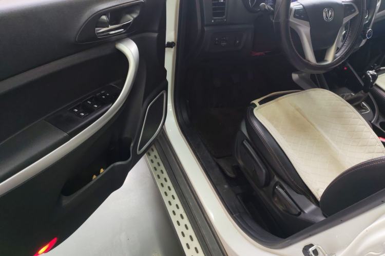 Used CHANGAN CS35 2016 1.6L Manual Luxury Model China IV Standard Driver Seat