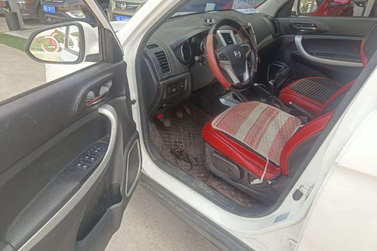 Used CHANGAN CS35 2016 1.6L Manual Luxury Model China V Standard Driver Seat